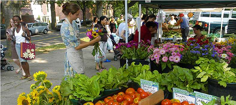 Farmers Market at Wooster Square.